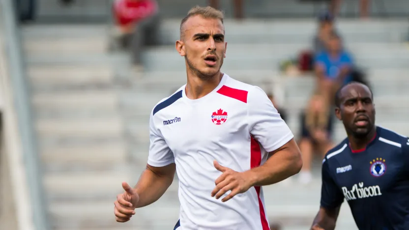 07.22.2018_-_173606-0400_-_7050_-_Vaughan_Azzuri_vs_Oakville_Blue_Devils