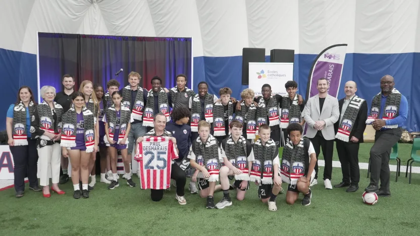 Atlético Ottawa lance un programme de soccer professionnel à l'école secondaire catholique Paul-Desmarais