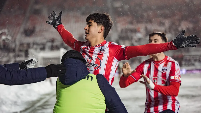 2025-11-09_ATLvsCAV-142