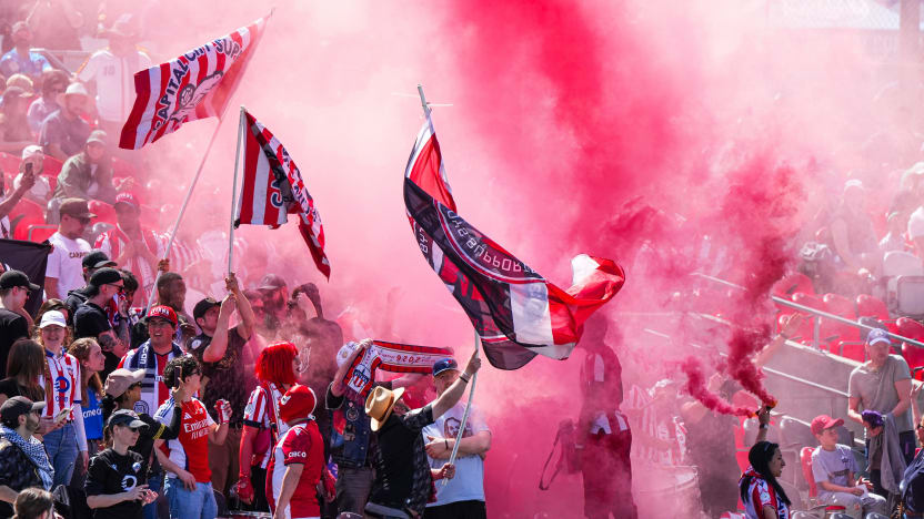 20260426 ATO v VAN TA 0075