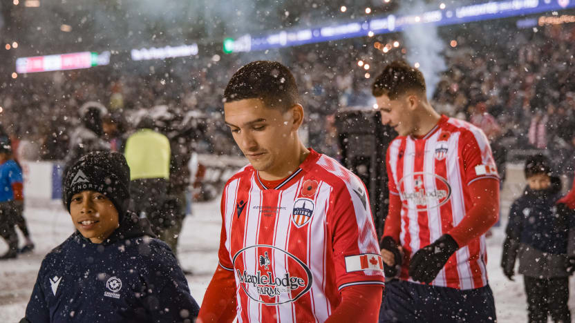 2025-11-09_ATLvsCAV-207